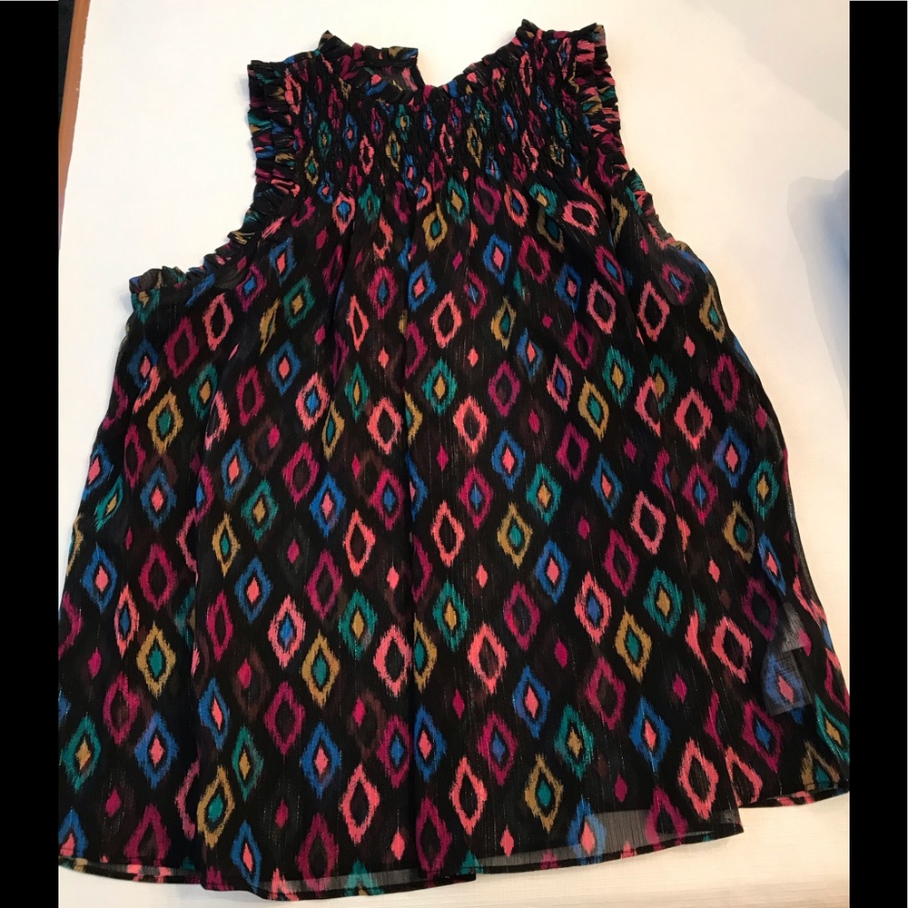 Women’s GAP shirt - size medium